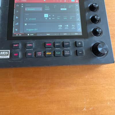 Akai MPC Live Standalone Sampler / Sequencer 2017 - 2020 - Black image 2