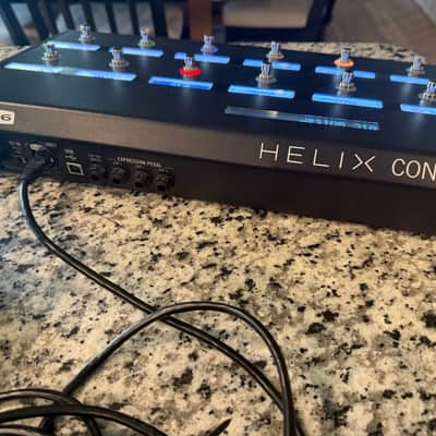 Line 6 Helix Rack with Controller  - Black image 6