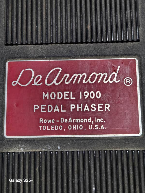 Rare '74 DeArmond Phaser Pedal - Vintage Tone at a Fair Price
