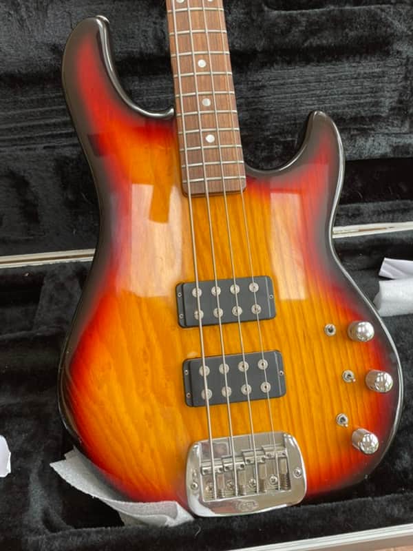 G&L L-2000