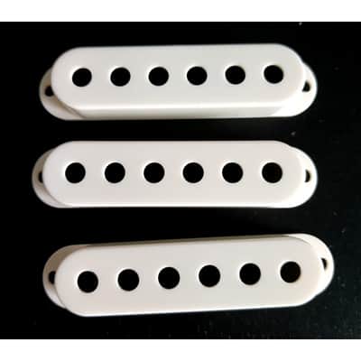 3 WD Parchment (Old White) 52,5 mm Stratocaster style Pickup Covers image 4