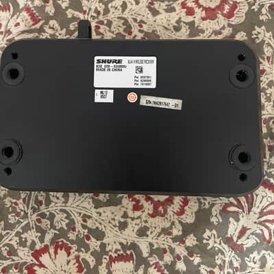 Shure BLX2 / SM58 with BLX4 Receiver 2010s - Black image 3