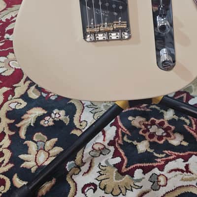 Fender Telecaster 2019 - Pearl White with a Warmouth Body image 1