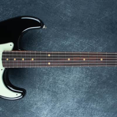 Fender Vintera III Early 60 Strat Rosewood Black MX25165000 image 2