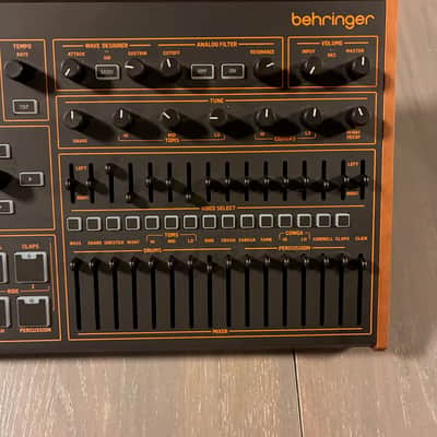 Behringer LM Drum Hybrid 8/12-Bit Sampling Drum Machine 2025 - Present - Black with Wood Sides image 3