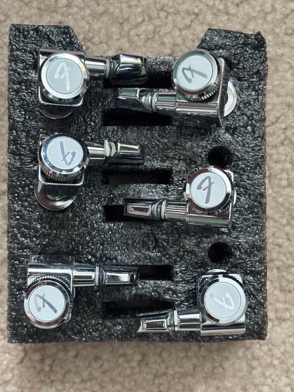 Fender Locking Tuners - Chrome image 1