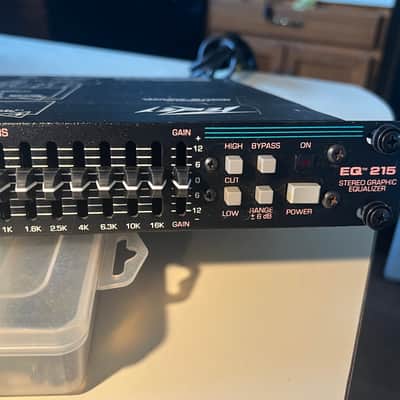 Peavey EQ-215 2 channel 15 band per channel rack mount EQ with rack mount bolts and washers. image 4