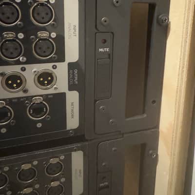 Avid Stage 16 2013 - Black and Gray image 3