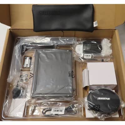Shure Used PSM300 Wireless Personal Monitoring System with SE215-CL Earphones Band J13