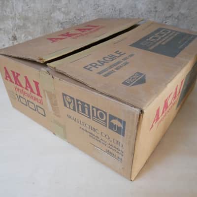 Akai • S1000 MIDI Stereo Digital Sampler (1988) /// SERVICED w/BOX, new PSU, backlight & floppies image 17