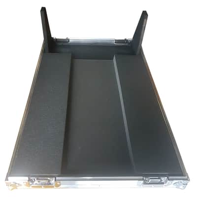 Flight Case Per Midas M32 R 4 Farfalle Per Bloccaggio 2 Maniglie Per Trasporto Interno In Schiuma image 3