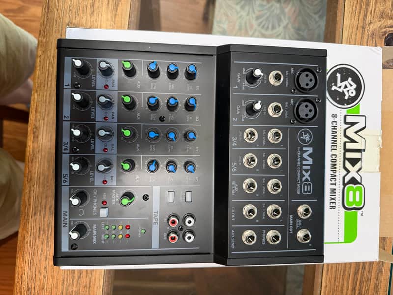 Mackie Mix8 8-Channel Compact Mixer image 1