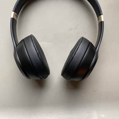 Beats by Dre Solo 4 Wireless Headphones image 5