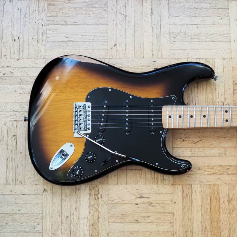 Fender Road Worn Player Stratocaster 2011 - 2012 - 2-Tone Sunburst
