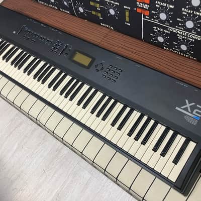 Korg X2 with manual image 6