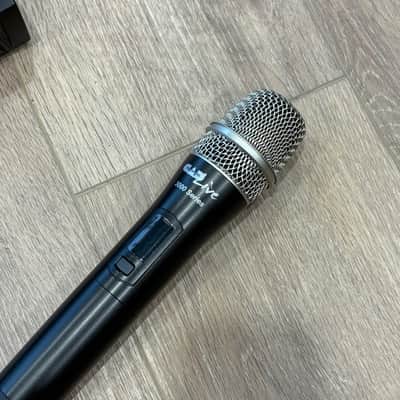 CAD WX3000R - Wireless Supercardioid Dynamic Handheld Microphone System w/D90 Capsule, Used image 2