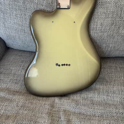 Squier Vintage Modified Baritone Jazzmaster with Rosewood Fretboard 2015 - 2017 - Antigua image 5