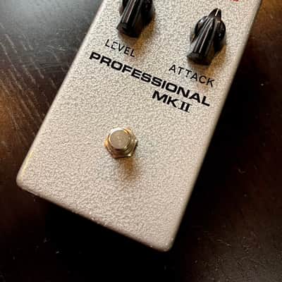 Thunderbird Professional MKII 2011 - OC75 Red Dot image 1