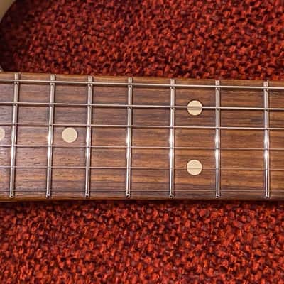 Suhr Classic S Antique 2018 - Olympic White over 3-tone Sunburst, heavy relic image 10