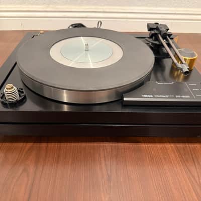 Yamaha  PF 800 Turntable image 1