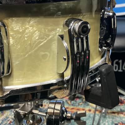 Slingerland - 5.5x14" 6 Lug Snare Drum 1960s - Marine Pearl image 10