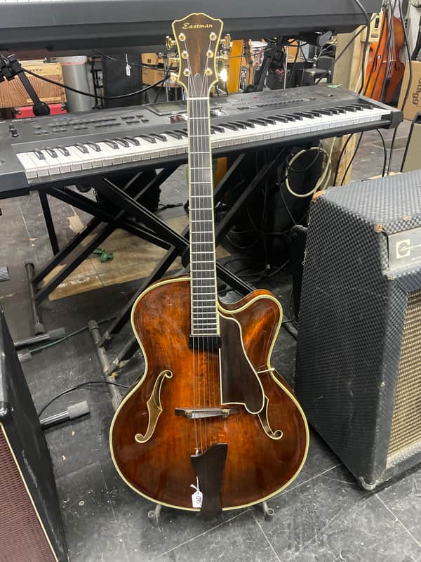 Eastman AP 810 CE Uptown Archtop acoustic guitar 2005 - Stained brown image 1