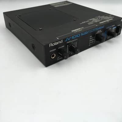 Roland JV-1010 64-Voice Synthesizer Module 1999 - 2003 - Black image 3