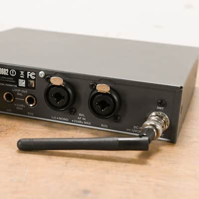 Sennheiser ew 300 IEM G3 Wireless In-Ear Monitoring System - 516-558 MHz CG015AD image 6