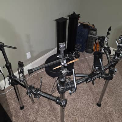 Alesis DM10 MKII Pro Electronic Drum Kit Frame w/Extras Chrome and Black