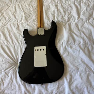 Fender Eric Clapton Artist Series Stratocaster with Vintage Noiseless Pickups 2001 - Present - Black image 4