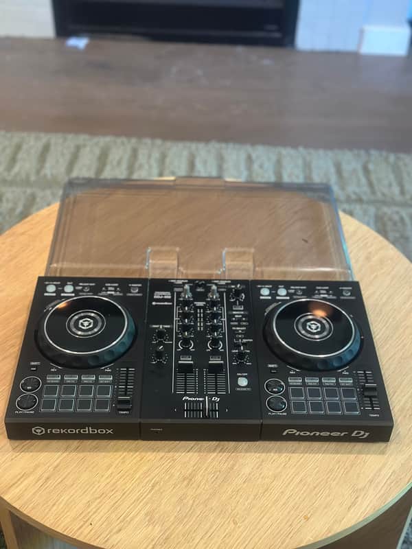 Pioneer Pioneer DJ DDJ-400 controller image 1