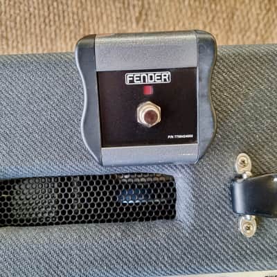 Fender Bassbreaker 18/30 2-Channel 30-Watt 2x12" Guitar Combo 2016 - 2019 - Gray Tweed image 11