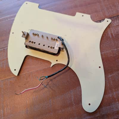 Seymour Duncan Duncan Distortion DD Humbucker Guitar Pickup On Tele Pickguard Black Pickup, White Pickguard 16.64K image 7
