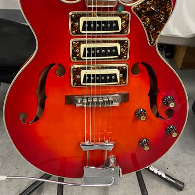 1960's Univox Three Pickup Hollow Body - MIJ - Includes Chipboard Case! image 3