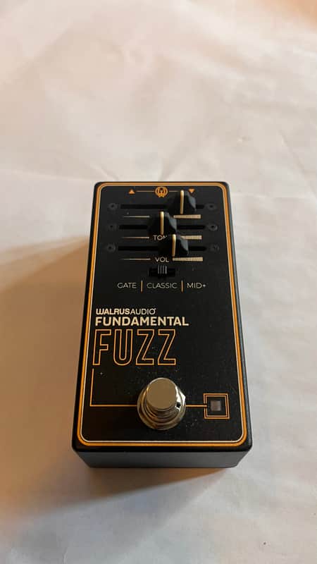 Walrus Audio Fundamental Fuzz