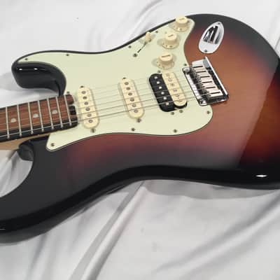 Fender American Elite Stratocaster HSS Shawbucker 2018 - Sunburst image 2