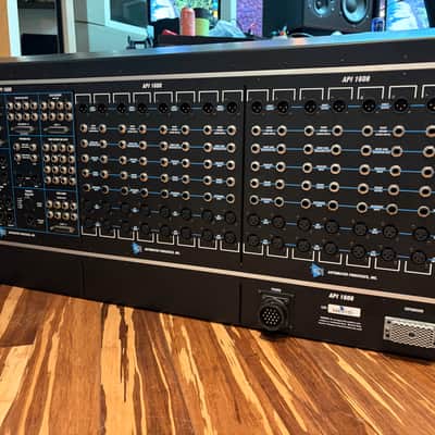 API 1608 16-Channel 8-Bus Recording Console (Loaded, 12x 550A / 2x 550B 4x 560) 2010s - Black image 3