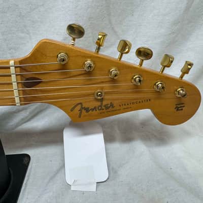 Fender 50th Anniversary Golden Stratocaster Guitar 2004 - Aztec Gold / Maple neck image 6