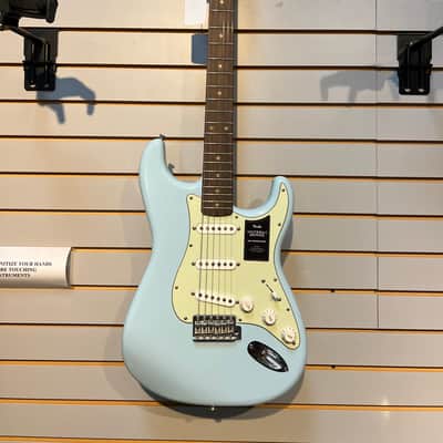 Fender Limited Edition Vintera II Road Worn '60s Stratocaster, Rosewood Fingerboard, Sonic Blue image 2