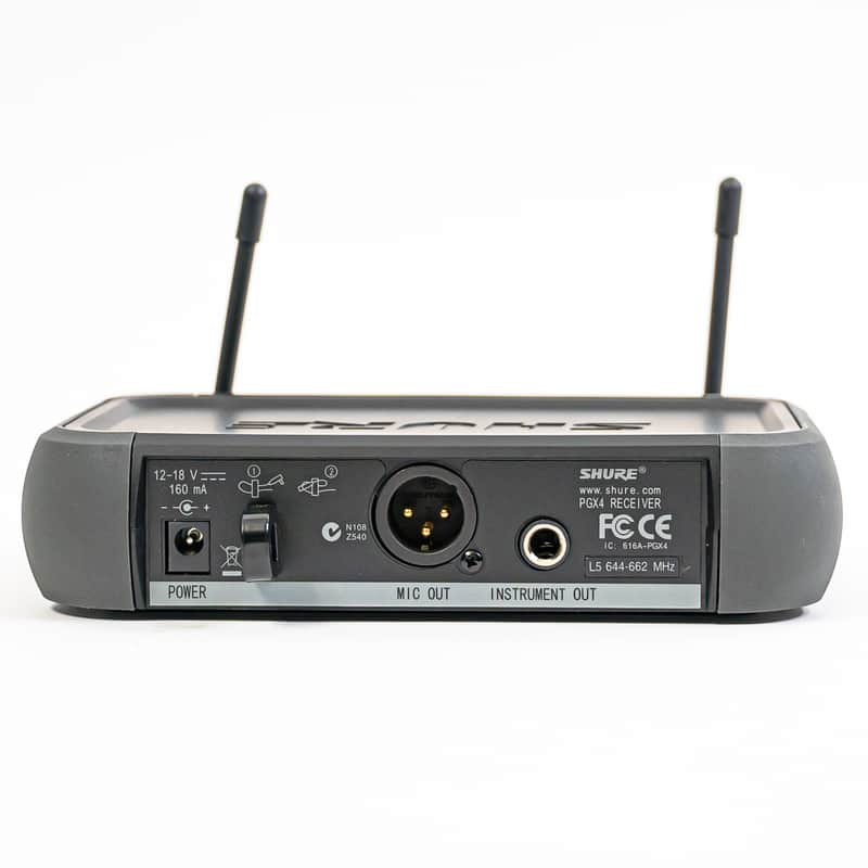 Shure PGX4 with PGX2 Beta 58A 644-622 Wireless Microphone System w