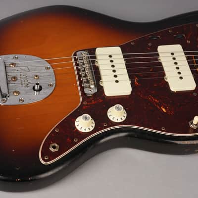 Fender Road Worn '60s Jazzmaster - 2015 - Sunburst w/HSC image 18