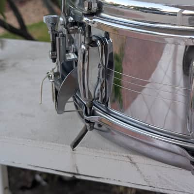 Slingerland No. 141 Radio King 5x14" 10-Lug Chrome Over Brass Snare Drum 1970-1972 - Chrome image 4