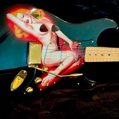 1994 Fender Custom Shop Marilyn Monroe Playboy 40th Anniversary Stratocaster | MINT w/ ALL Case Candy! image 4