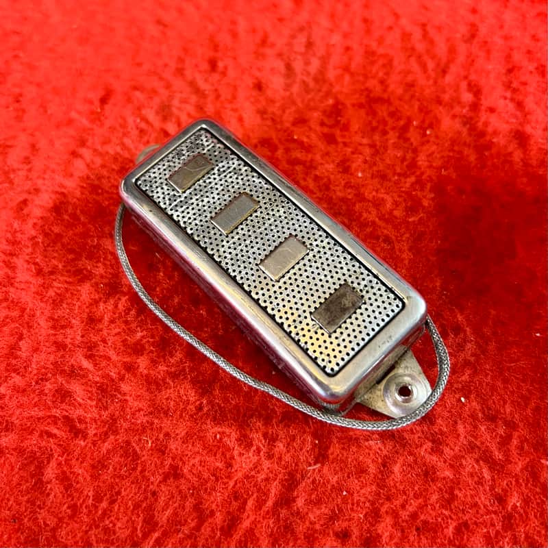 1960 Hagstrom Bass pickup Staple