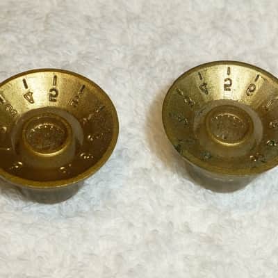 Original Vintage 1960s 1970s Gold Volume and Tone Knobs Matching Set of 2 for Univox Guyatone Teisco  Conrad Kawai Etc. Guitars Made in Japan Excellent image 8