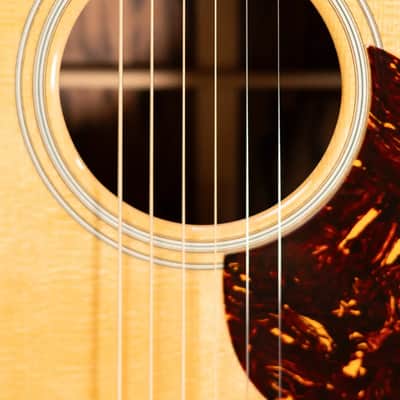 Santa Cruz 00 Acoustic Guitar - Sitka Spruce/Ebony with Hardshell Case image 11