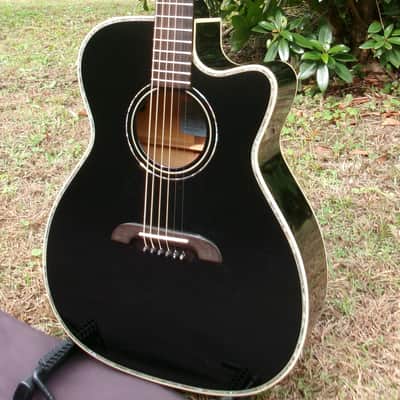 2020 K Yairi WY-2BK Electric Acoustic Guitar with cutaway+Original Hard Case etc. image 2
