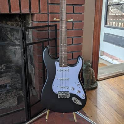 Squier Stratocaster 2024 - Matte Black image 1