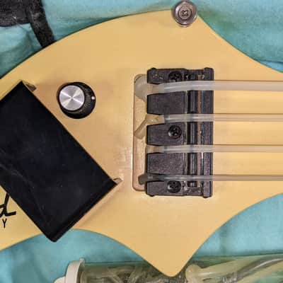 GUILD ASHBORY BASS, 1986 (very early first year production) - VINTAGE WHITE SPARKLE with Pickup Cover, original gig bag/case, 2 owners, virtually Mint condition image 4