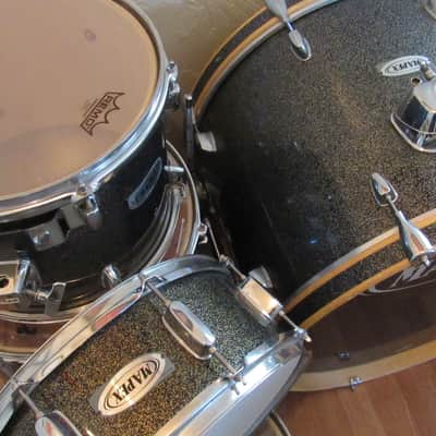 Mapex QR Series Five-Piece Full Drum Set in Black Sparkle Finish with Wooden Hoops & Rack Mounts image 4